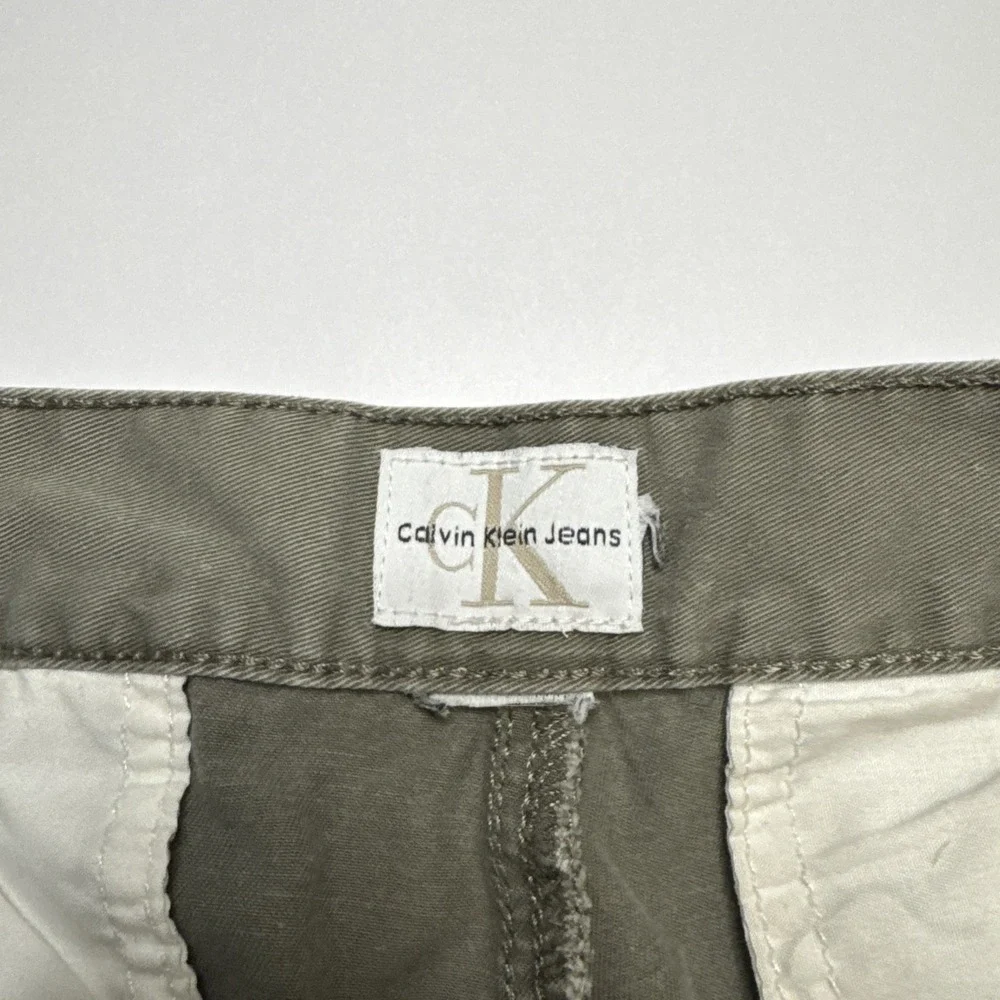 Calvin Klein Jeans Womens Cargo Shorts‎ Olive Green Utility WB94C05C Size 16
